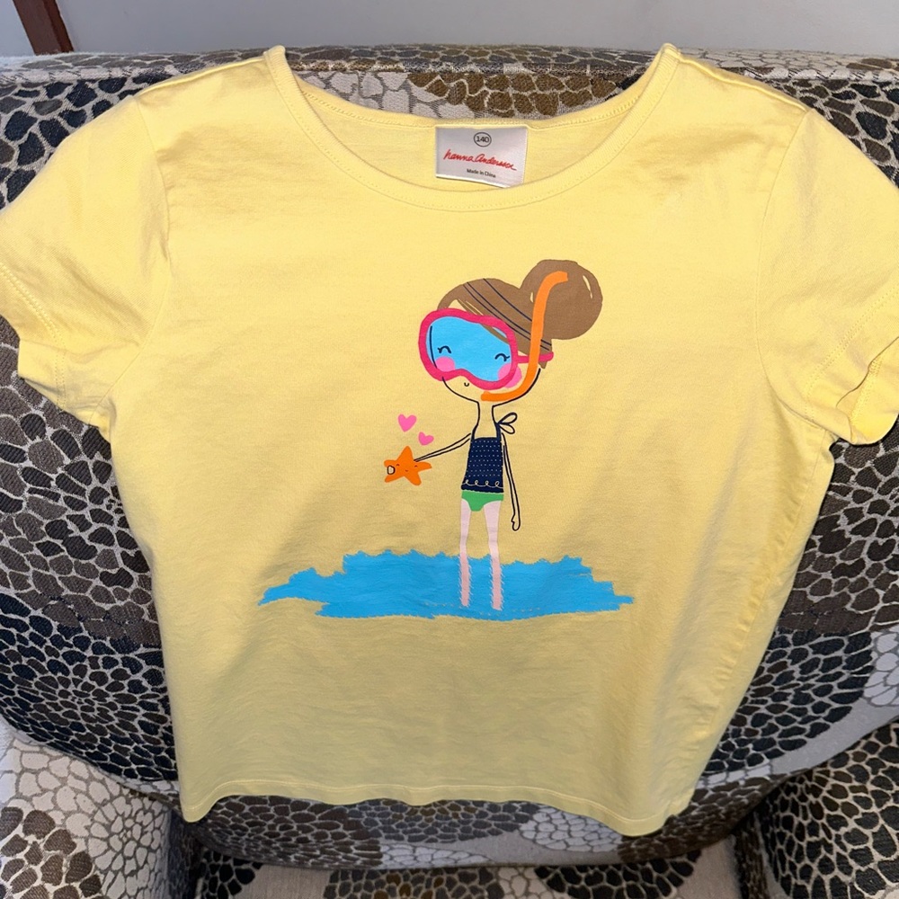 Hannah Anderson, girls, size 140, or US 8-10, yellow short sleeve, snorkel girl